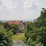 Istvan Apartament *